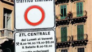 Ztl notturna sospesa a Palermo