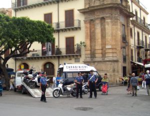 Droga e furto di luce, due arresti al Capo. E c'è anche un denunciato. I carabinieri di Piazza Verdi...
