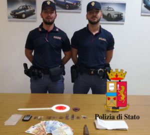 Hashish in casa, la polizia arresta un quarantenne di Caccamo. Si chiama Antonino Cecala...