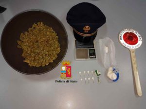 Spaccio di cocaina a Partinico, la polizia arresta un giovane di 25 anni. Si chiama Daniele Leto...