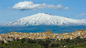 Etna, salvato escursionista russo di 27 anni disperso a 1.700 metri. I militari del Soccorso Alpino...