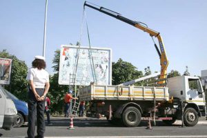 rimozione pubblicità abusiva