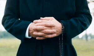 gangi parroco denunciato