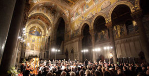 Settima musica sacra a Monreale. La settimana di musica sacra nel percorso arabo-normanno Unesco comincia martedì 12 dicembre alle 21 nella straordinaria cornice del duomo di Monreale con una monumentale