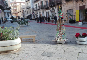 Piazza Aragona senza auto