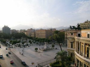 Manifestazione Piazza Politeama
