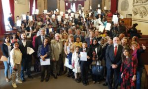 Cittadinanza onoraria per 82 bambini.