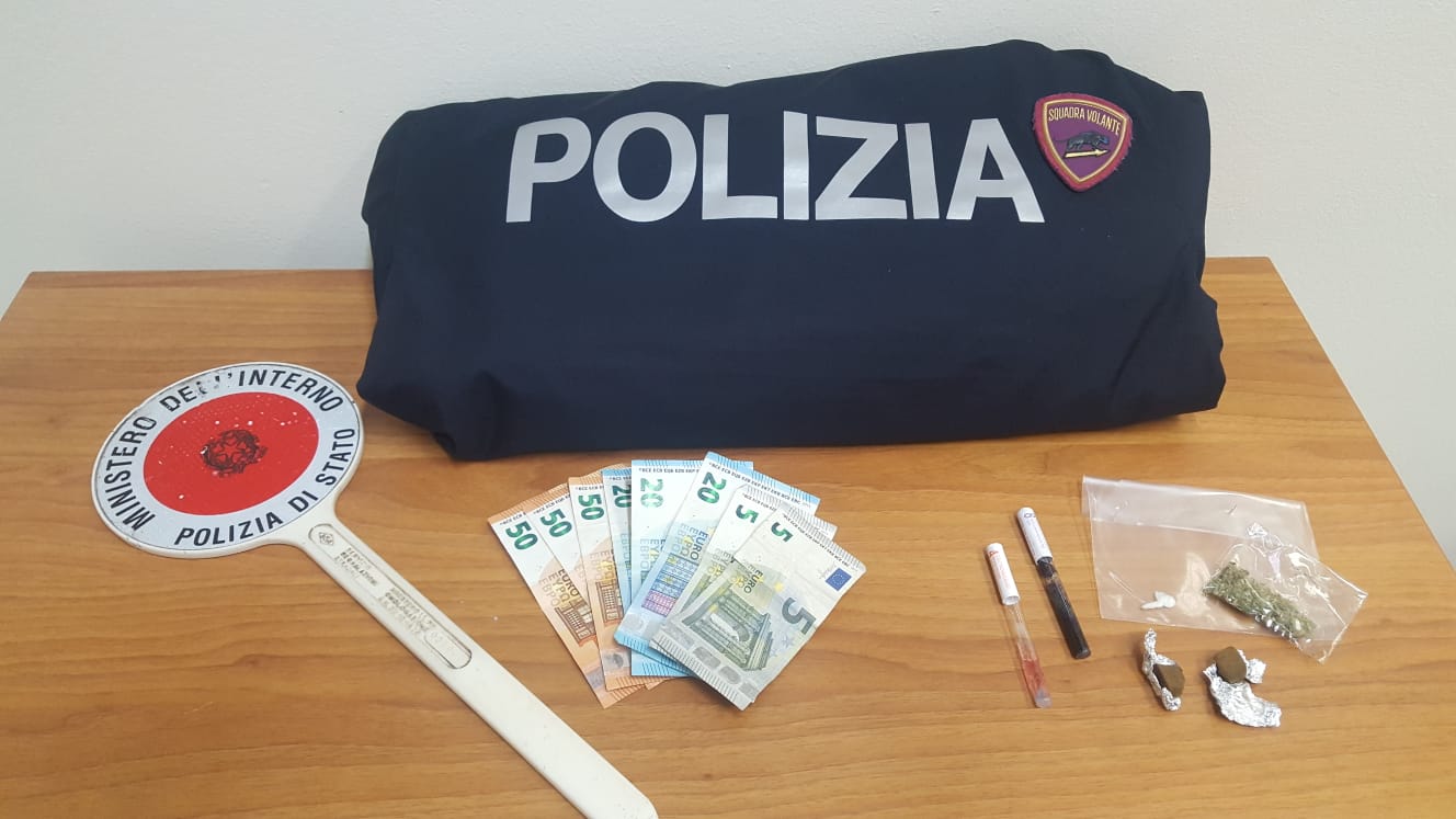 Arrestato pusher a Palermo, droga e denaro posti sotto sequestro