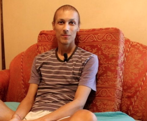 Morto giovane con un raro tumore alla gamba, Luca si è spento a 24 anni