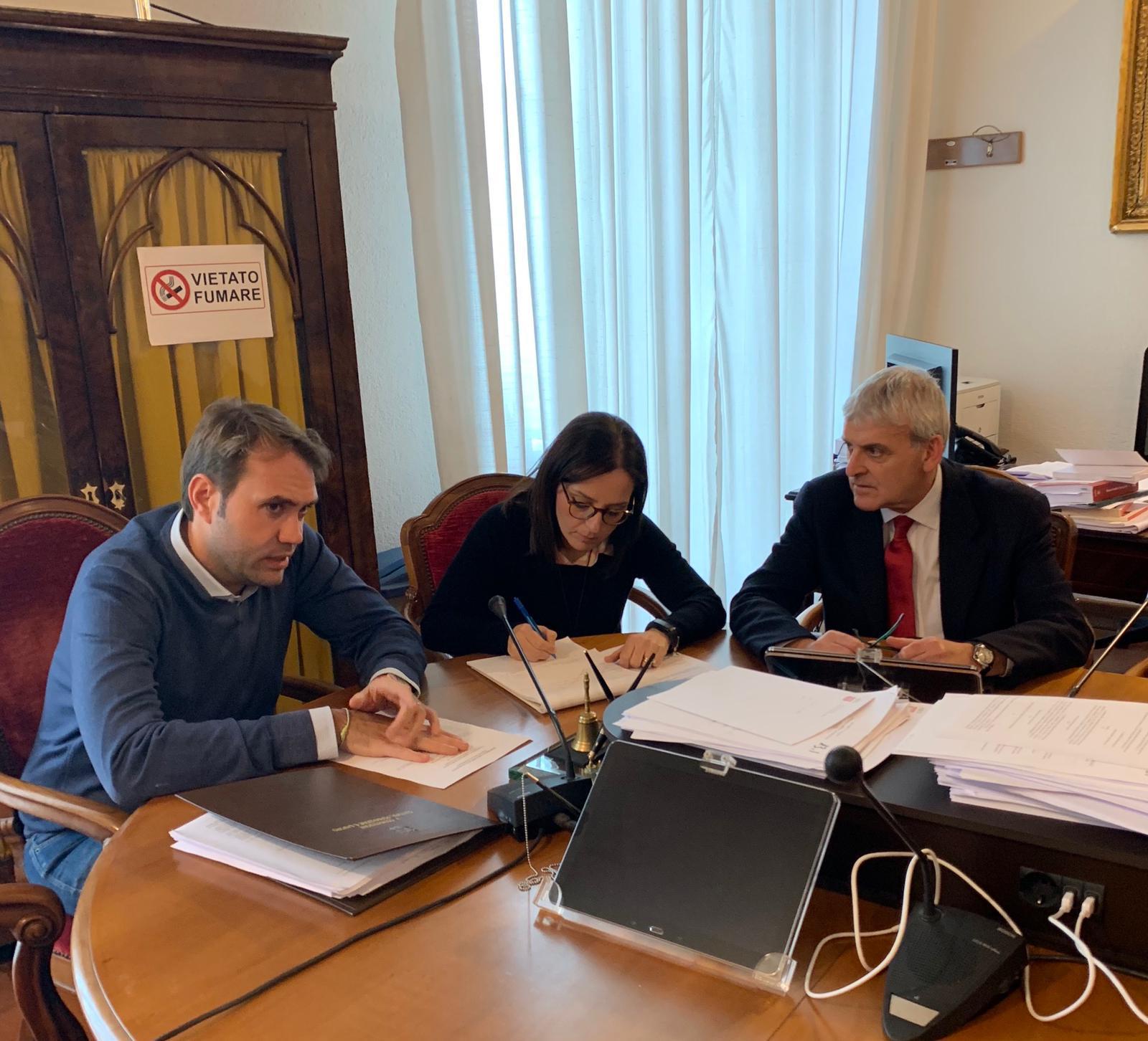 Ex sportellisti, approvata la risoluzione a carico della Regione