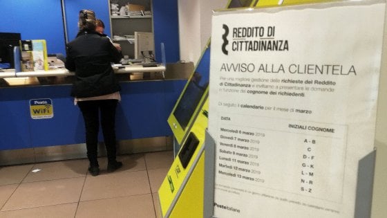 Reddito di cittadinanza, via le domande da oggi: nessuna coda ai Caf