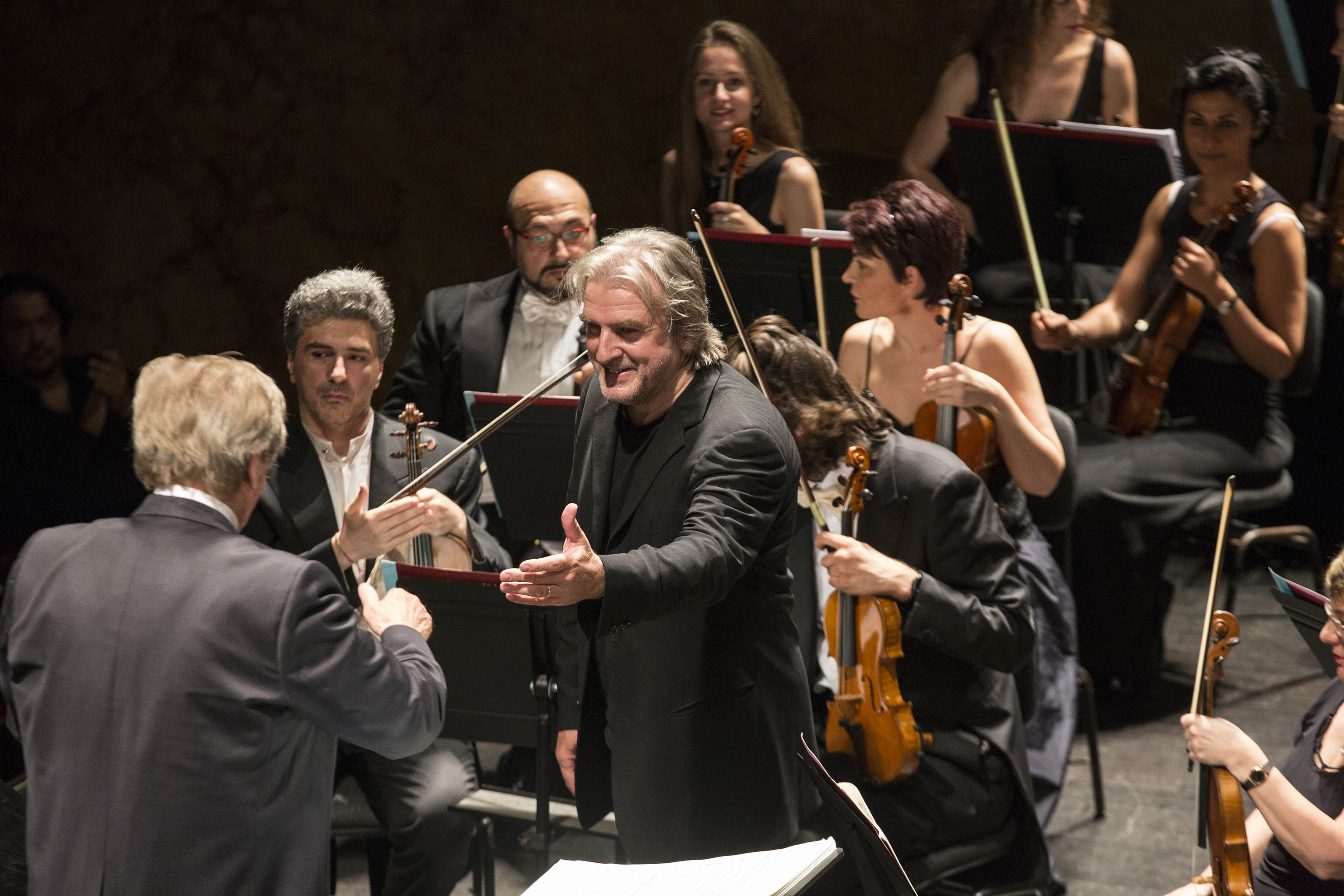Il piano di Douglas, la bacchetta di Ward sul palco del Politeama Garibaldi