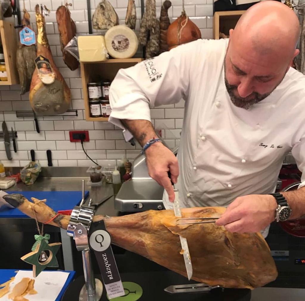 Unetto e la “Serata d’autore”: tra panini gourmet e vini di Planeta