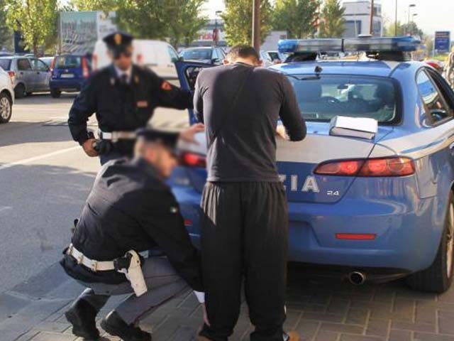 Parcheggiatori abusivi Palermo, intervento carabinieri e municipale