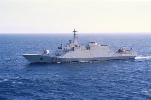 Marina Militare salva migranti