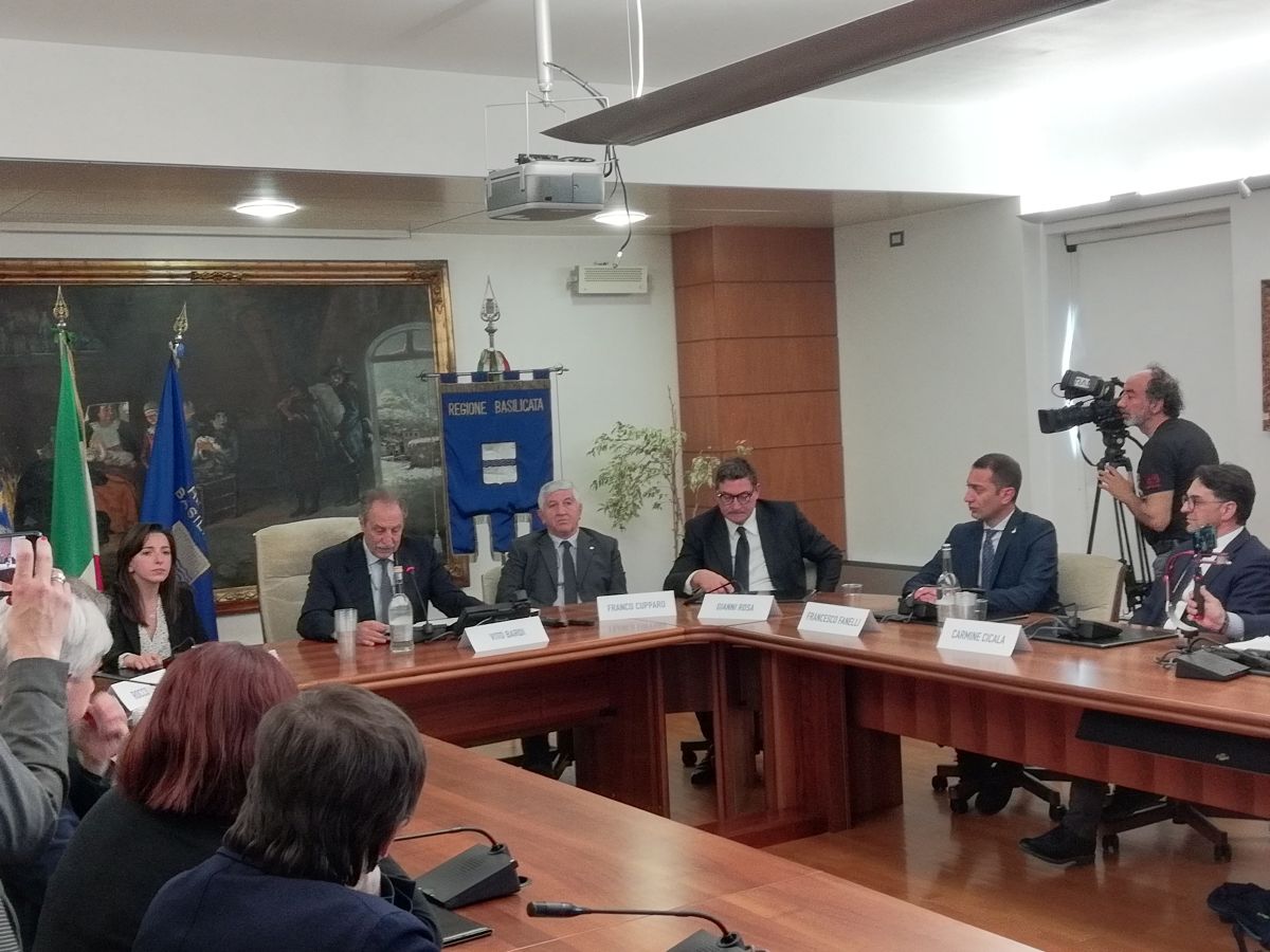 Basilicata: Bardi ufficializza squadra di governo, Fanelli vicepresidente