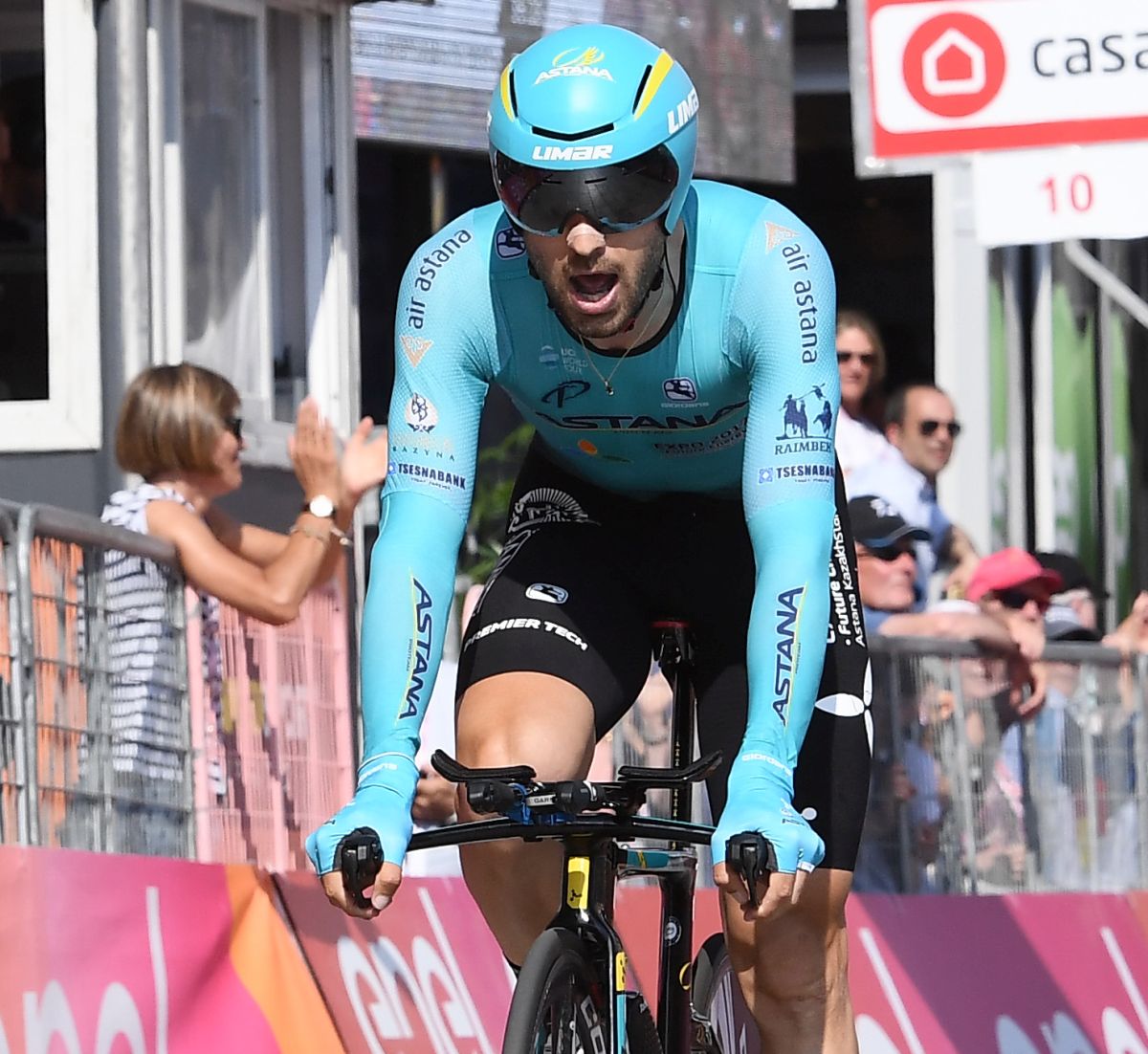 Giro 2019: a Como vince Cataldo, bene Nibali, Carapaz resta rosa