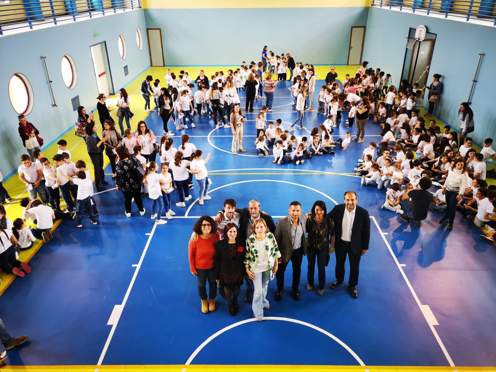 Borracce agli studenti di Cruillas: l’iniziativa ambientalista del M5S