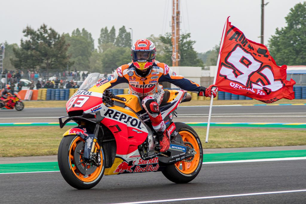MotoGP, Marc Marquez vince il GP Catalogna, Petrucci terzo