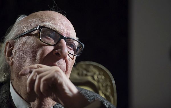 Le condizioni di Andrea Camilleri restano critiche