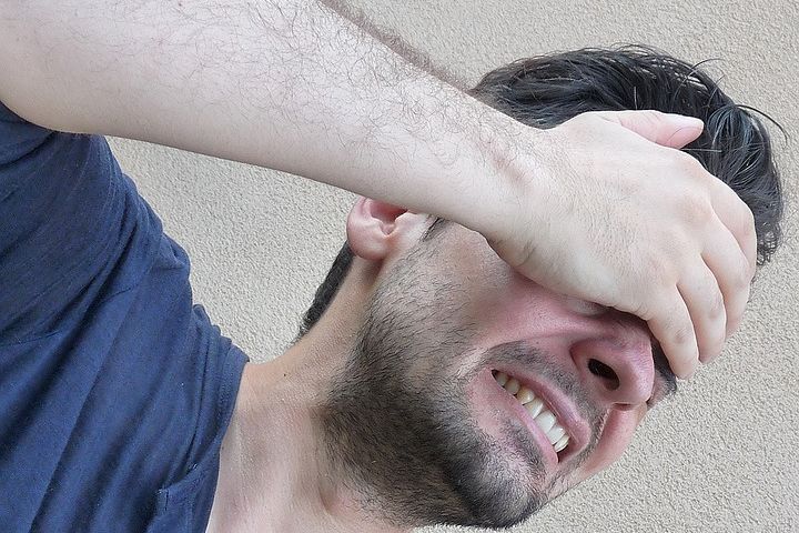 Emicrania, patologia invalidante ancora sottovalutata