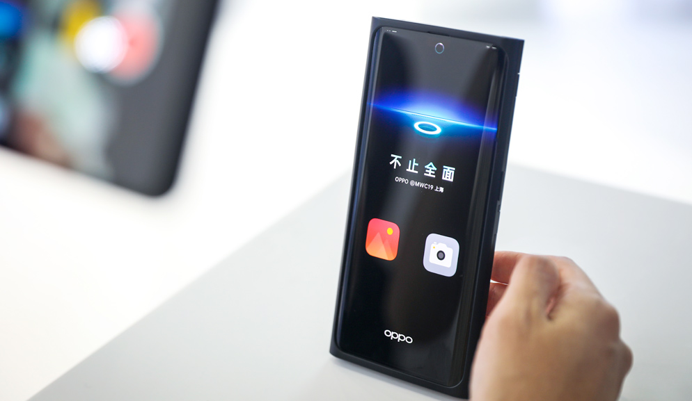 Oppo ci svela il futuro: fotocamera frontale sotto il display