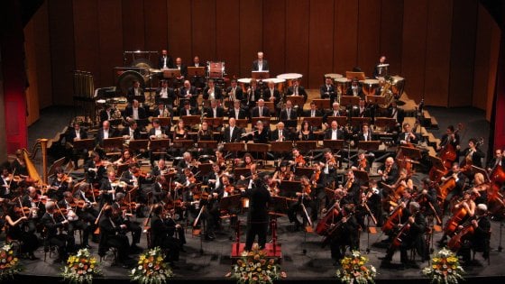 Palazzo Riso Classica, Vivaldi & Piazzolla con complesso d’archi Oss