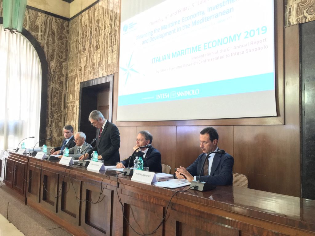 Nel 2018 scambi commerciali via mare per 253,7 miliardi