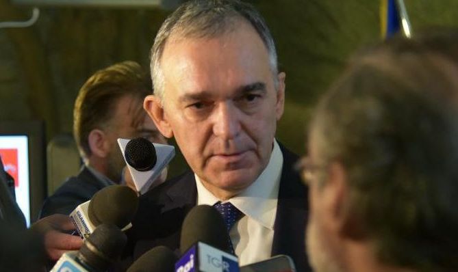 Allarme per carenza antitumorale in Toscana, Rossi: “Cerchiamo all’estero”