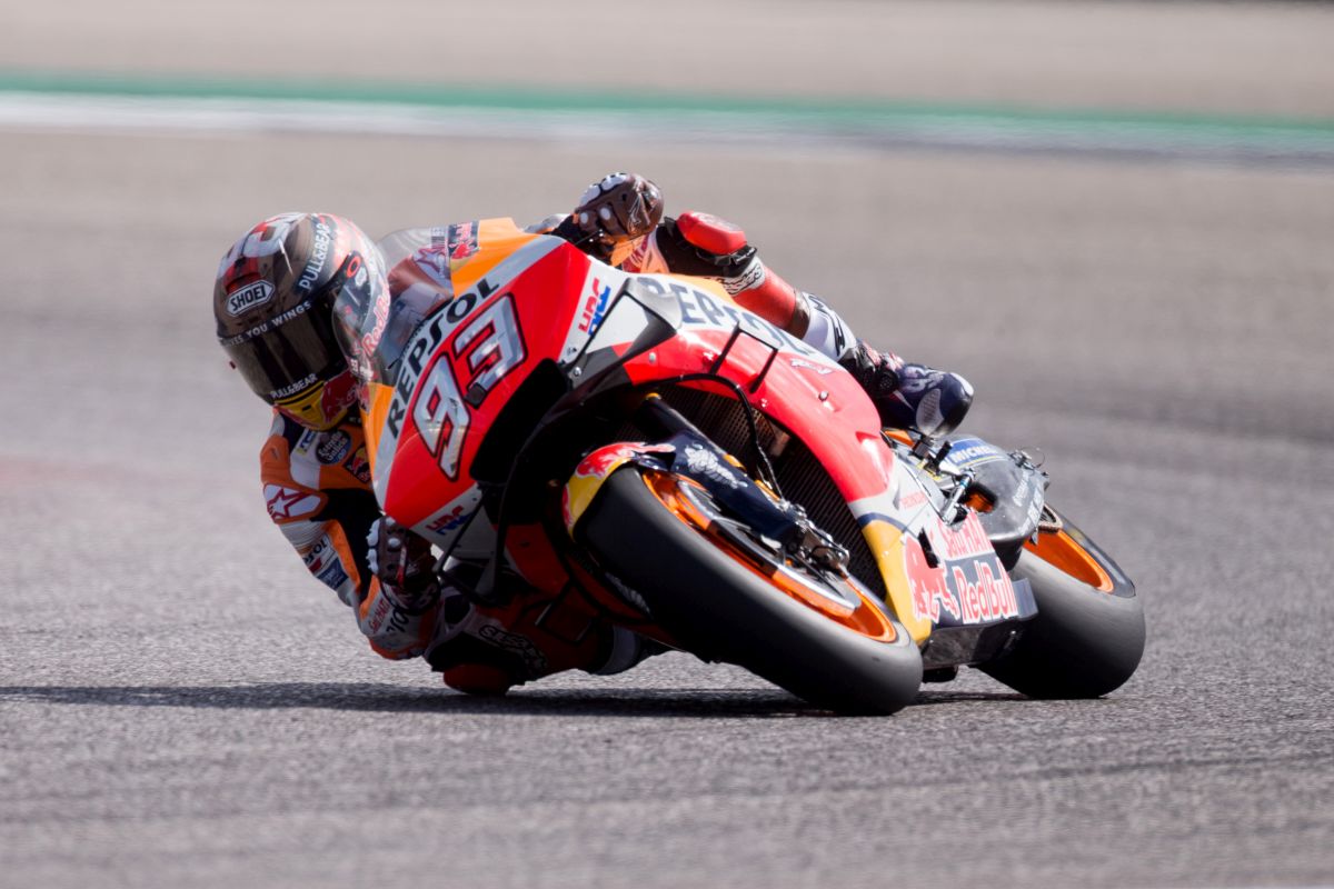 Marquez vola nelle libere in Germania, italiani in ritardo