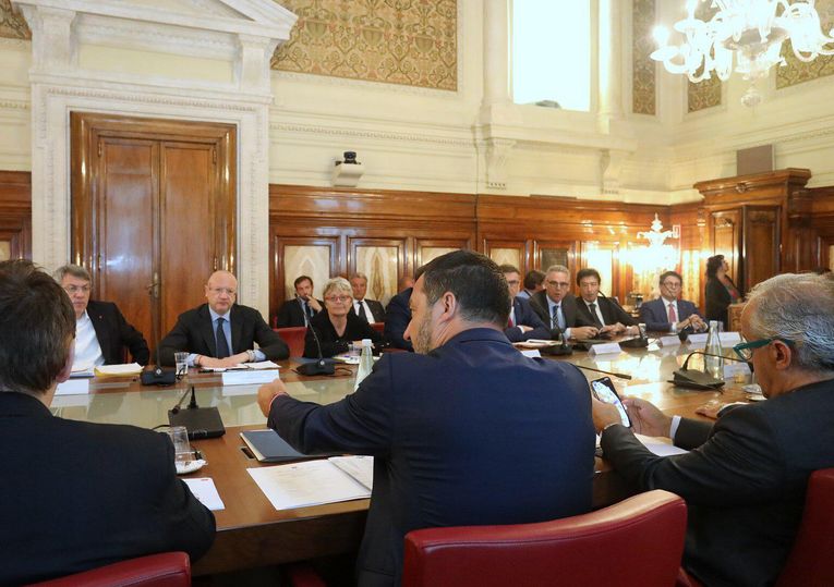 Salvini: “Manovra?Meno tasse a famiglie”, Conte: “Scorrettezza istituzionale”