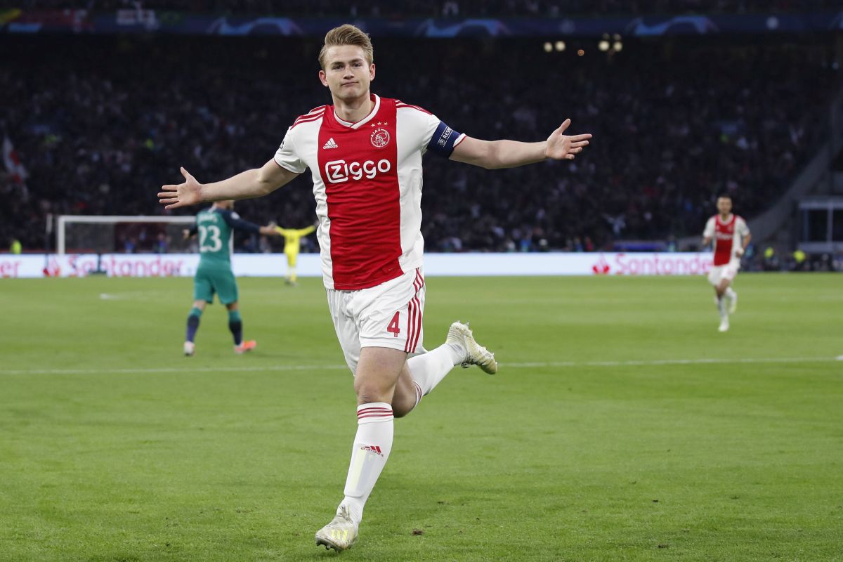 La Juve abbraccia De Ligt, Raiola: “Un mix fra Nedvedev e Ibra”