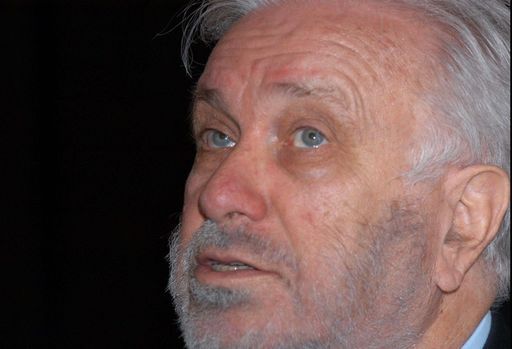 De Crescenzo, omaggio fan e amici in camera ardente in Campidoglio