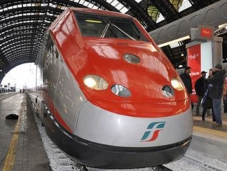 Traffico treni in tilt, rimborso integrale per chi rinuncia la viaggio