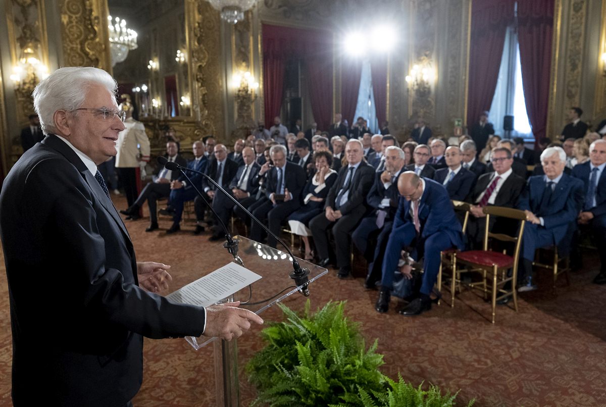 Mattarella: “Il Quirinale non compie scelte politiche”