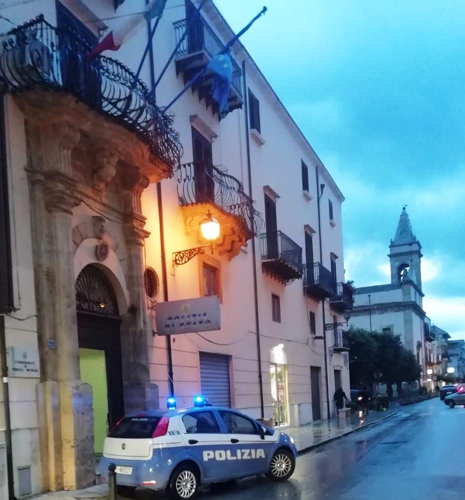 Arresto a Partinico, uomo ai domiciliari trovato con dosi di droga