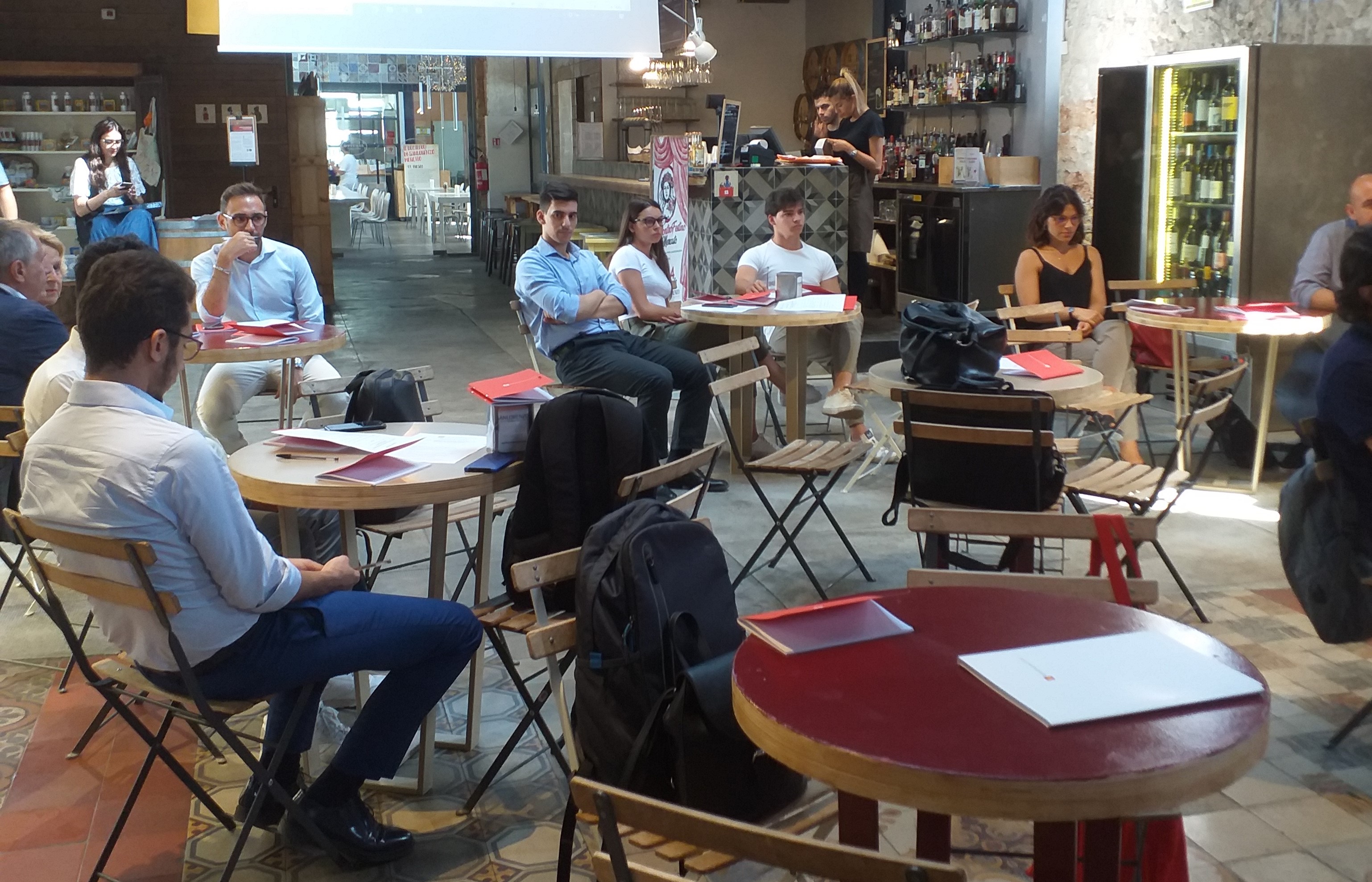 Assegnate due borse studio Istud a due giovani palermitani