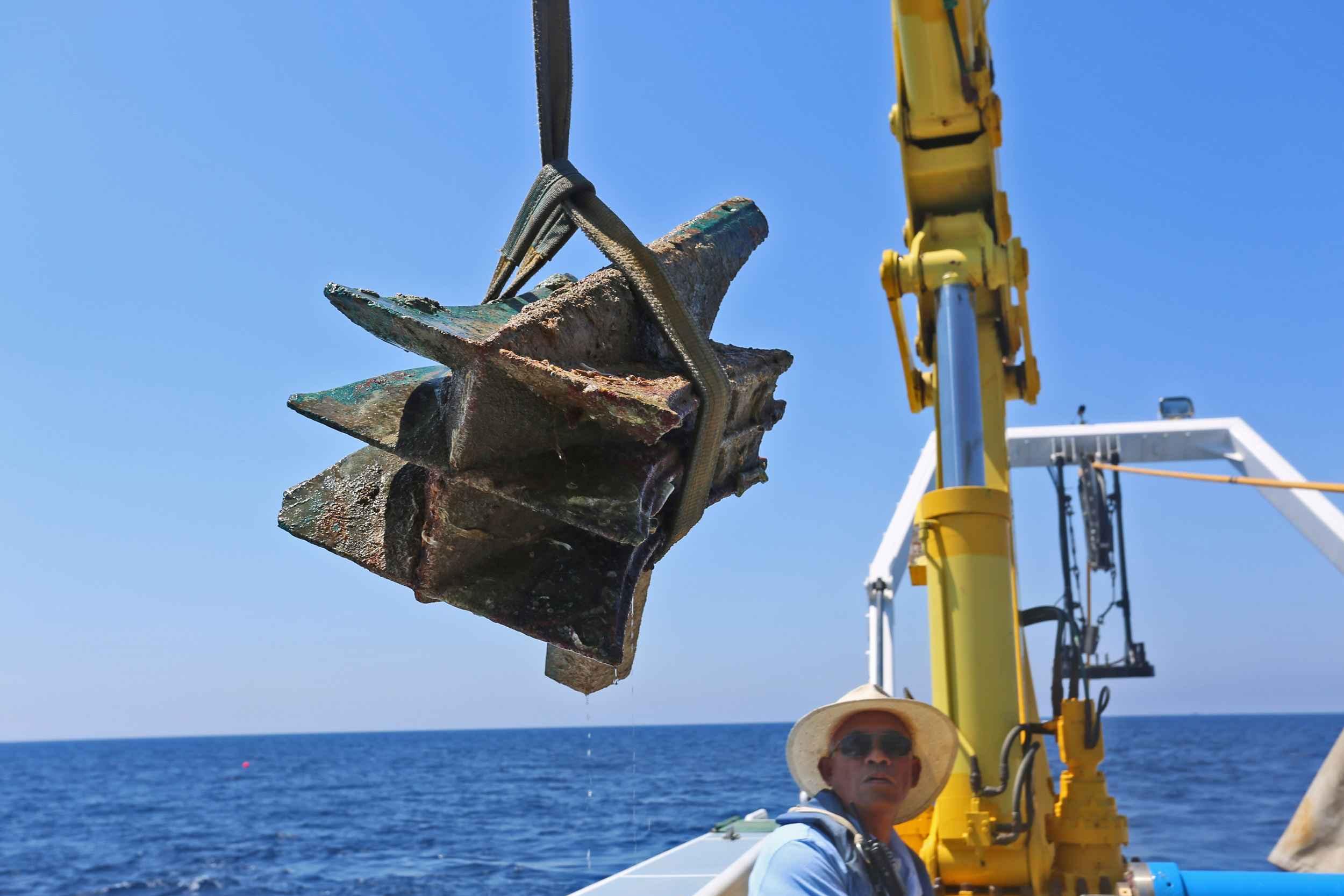 Recuperati due rostri della prima guerra punica nei mari delle Egadi