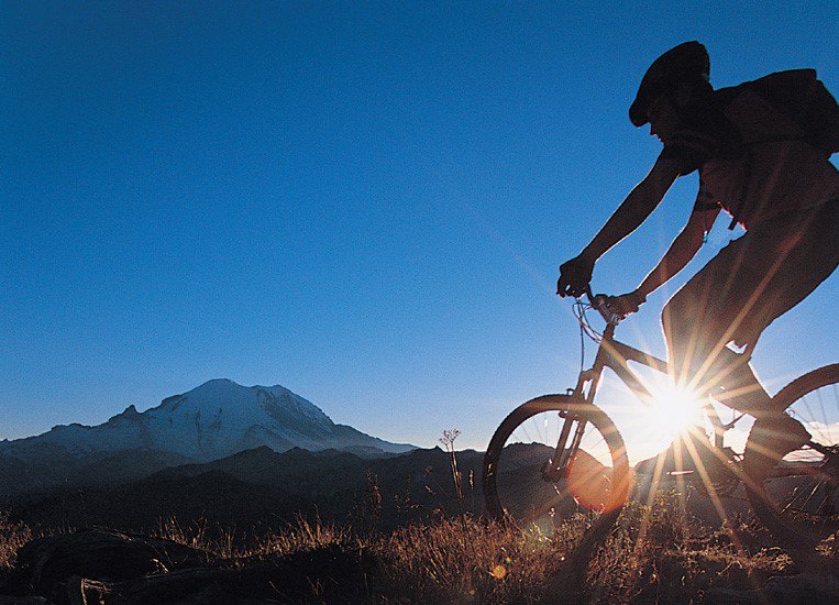 Italiani in vacanza tra relax e scoperta territorio