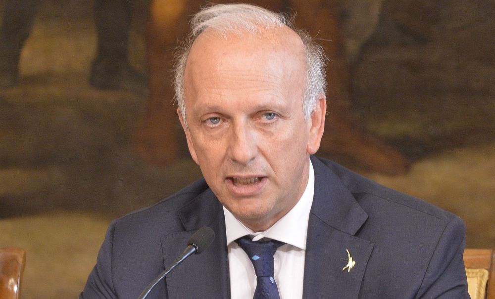 Educazione civica obbligatoria a scuola, è legge