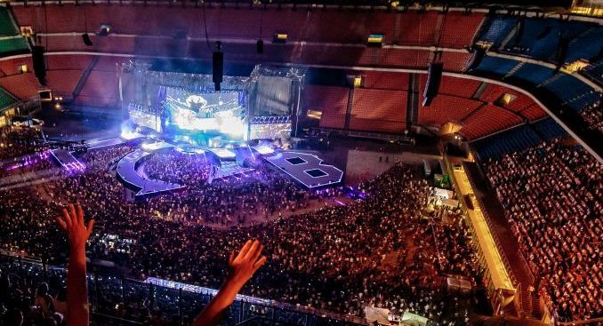 Fiorello e Cortellesi ospiti a sorpresa del tour di Pausini e Antonacci