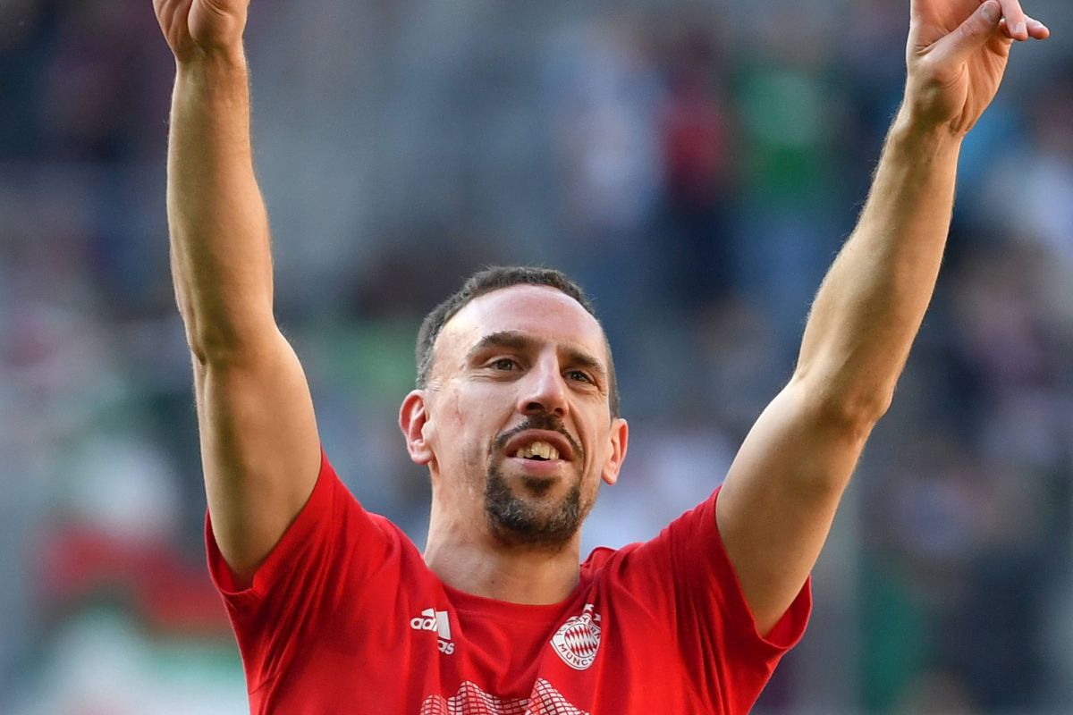 Ribery sbarca a Firenza, entusiasmo fra i tifosi