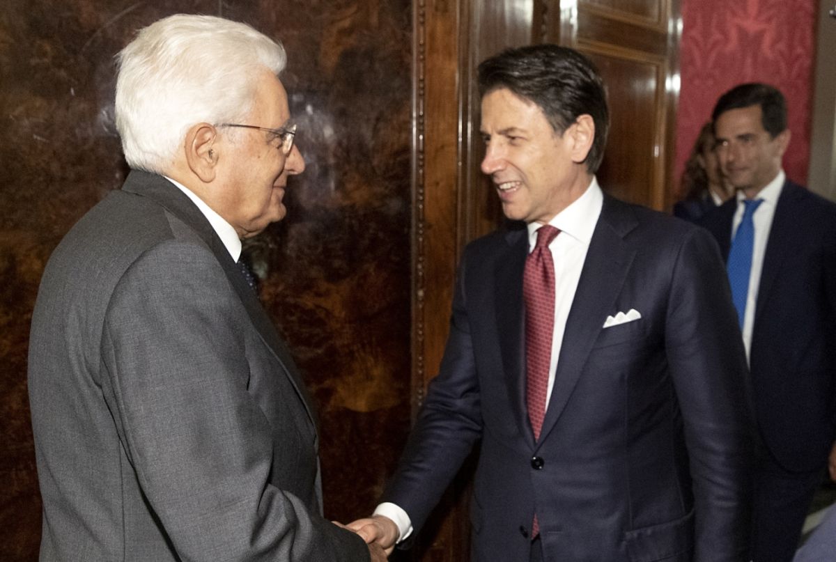 Governo: Mattarella convoca Conte stamattina
