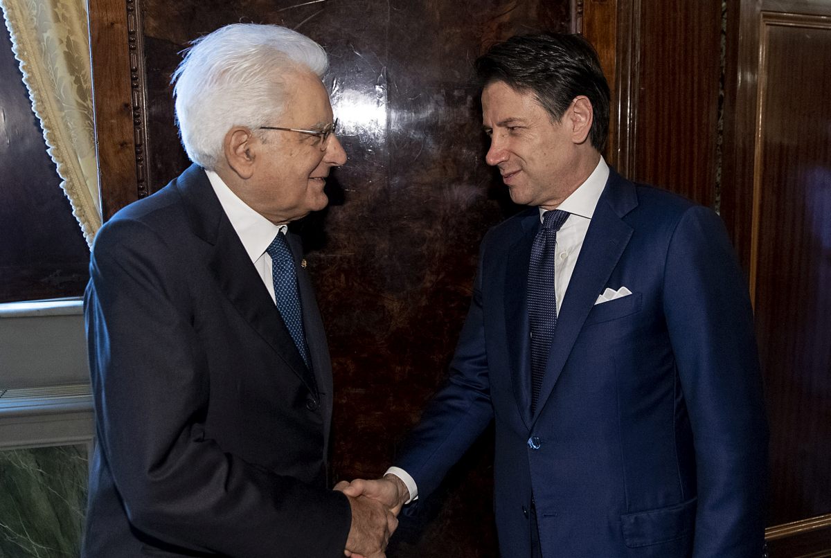 Governo, da Mattarella incarico a Conte che accetta con riserva