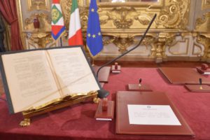 ROMA (ITALPRESS) - "Giuro di essere fedele alla Repubblica, di osservarne lealmente la Costituzione...