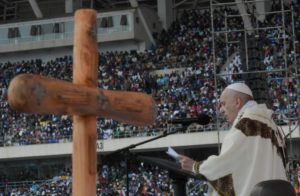 ROMA (ITALPRESS) - "Vi incoraggio a lottare con forza e determinazione contro tutte le forme di...