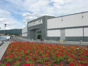 PIOLTELLO (MILANO) (ITALPRESS) - Esselunga, catena della grande distribuzione al 100% italiana e che...