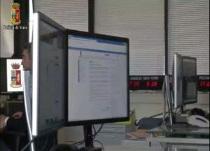 CATANIA (ITALPRESS) - Picchia disabile e pubblica video. La Polizia ha denunciato alla Procura per i...