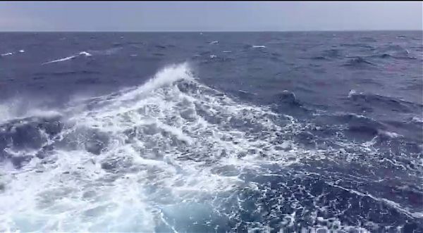 Sbarcati nella notte a Lampedusa 27 migranti, 8 sono bambini