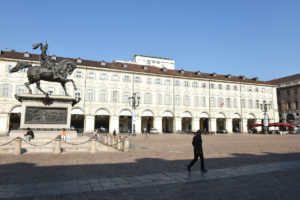 MATERA (ITALPRESS) - Intesa Sanpaolo e Confindustria aumentano il plafond per le Pmi portandolo a...